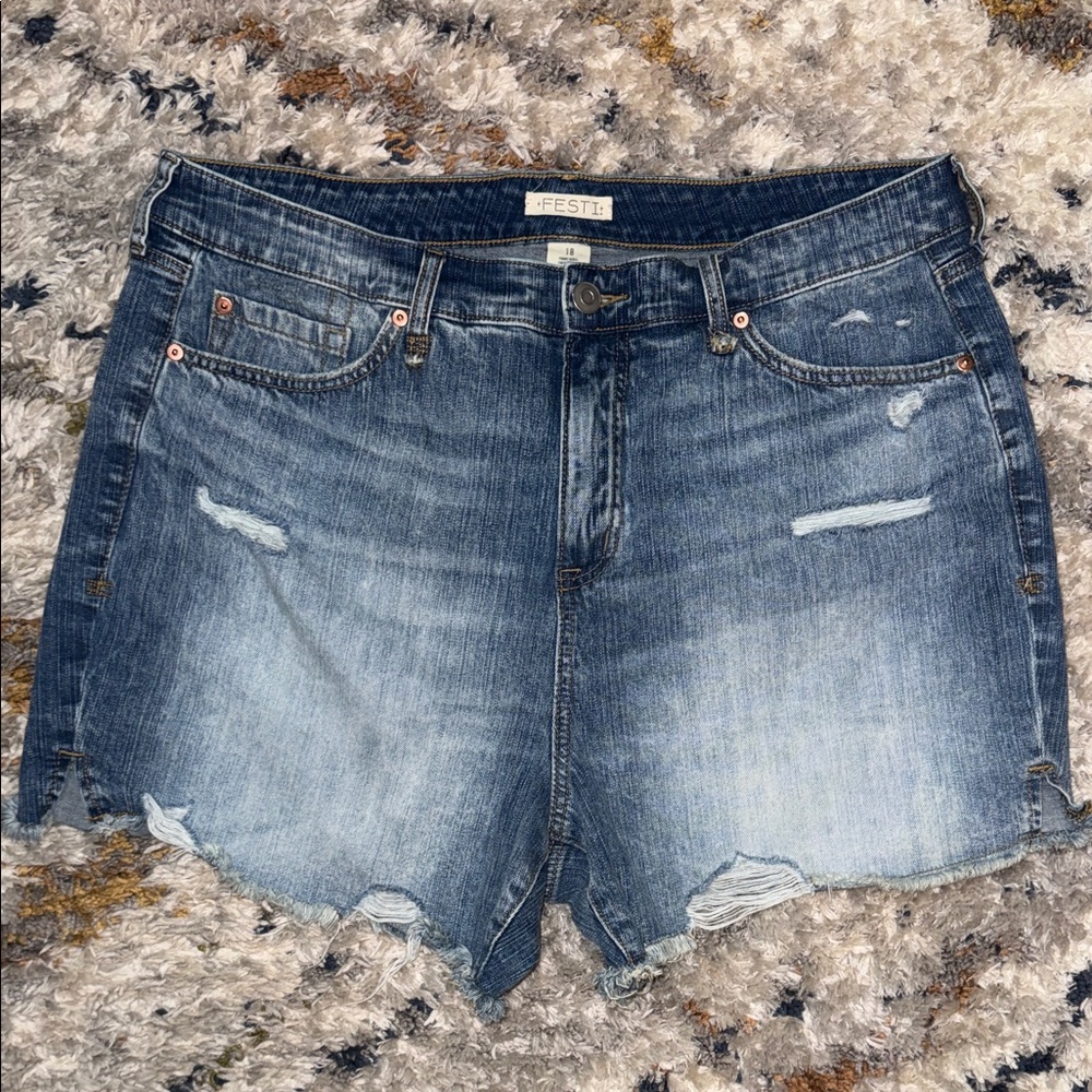 Torrid Festi 5'' High-Rise Relaxed Short